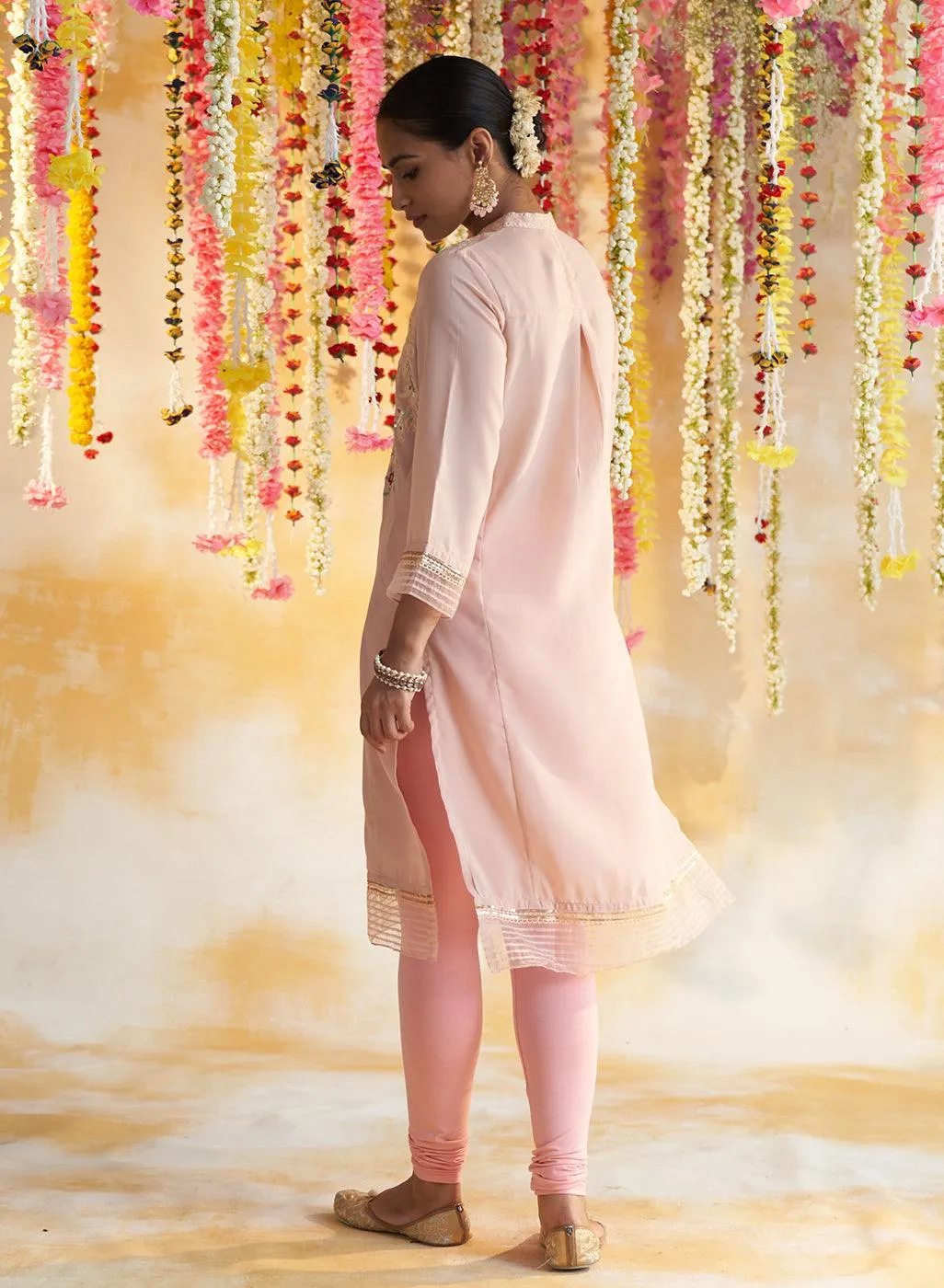 Pearl Peach Kurta With Embroidery