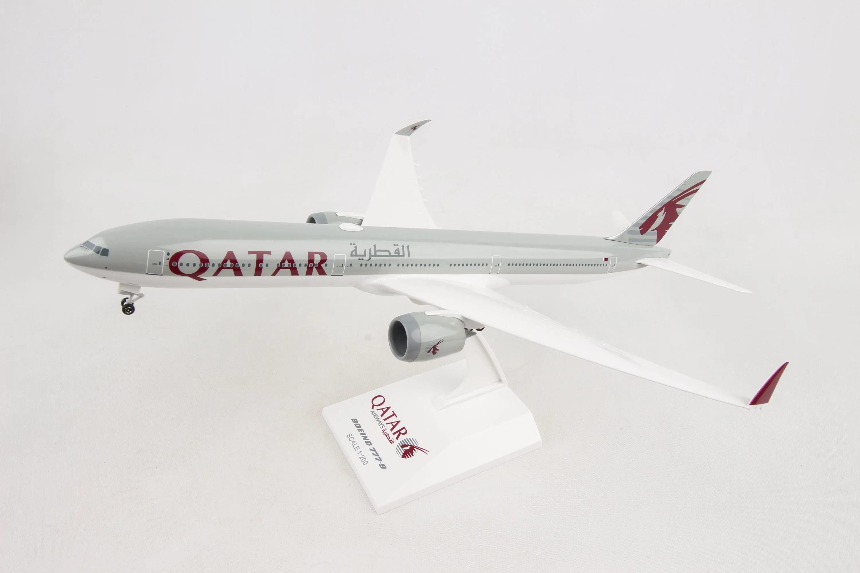 SKR1014 SKYMARKS QATAR 777-9 1/200 W/GEAR & FLEX WINGTIPS