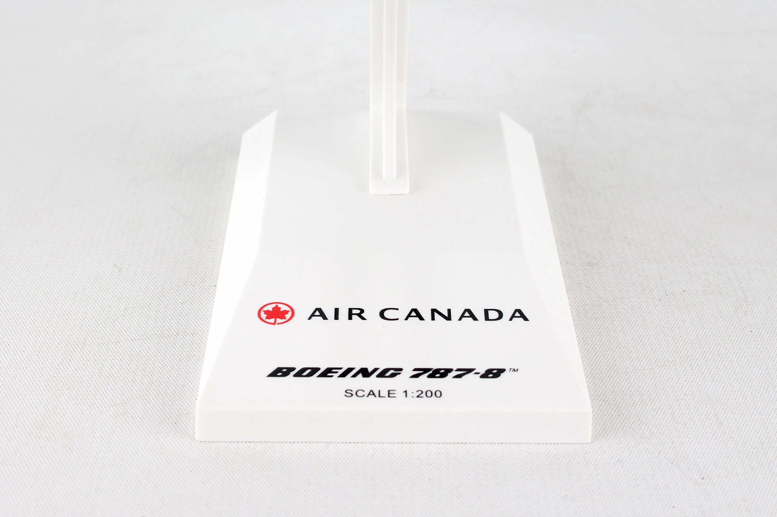 SKYMARKS AIR CANADA 787-8 1/200 2017 LIVERY REG#C-GHPQ
